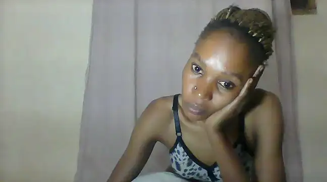 Snapshot of Sweetpetite254 chatting on 02.25.25 Sweetpetite254 online show from 02.25.25