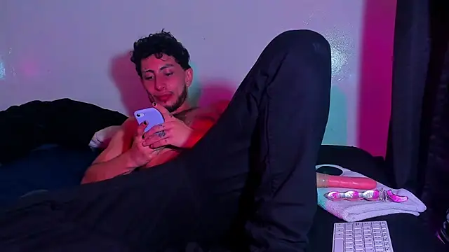 Piggy Eddy online show from 03.05.26