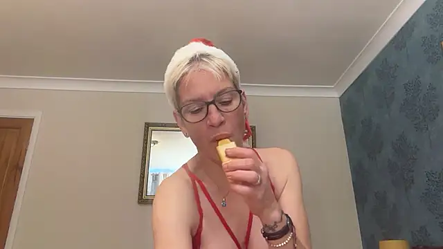 JennyHazel1 online show from 12.05.24
