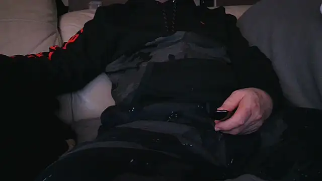 Snapshot of ThikkDikkDaddie chatting on 02.02.25 ThikkDikkDaddie online show from 02.02.25