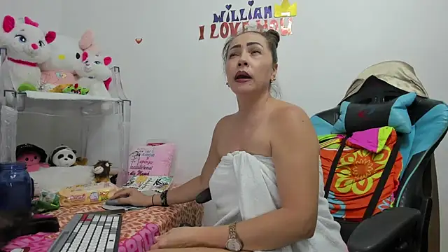 GatitaSexy Hotwet4u online show from 01.29.25
