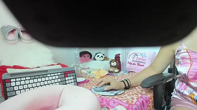 GatitaSexy Hotwet4u online show from 02.14.25