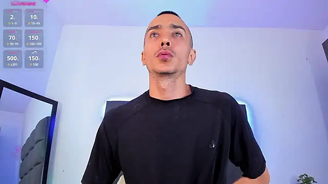 Snapshot of steven_hott8 chatting on 02.09.25 steven hott8 online show from 02.09.25