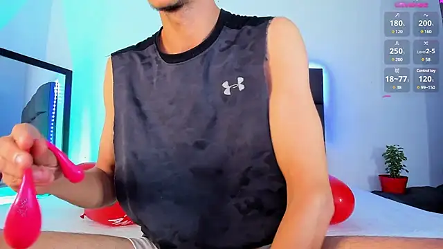 Snapshot of steven_hott8 chatting on 02.14.25 steven hott8 online show from 02.14.25