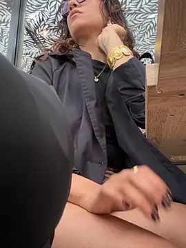 Snapshot of ValeriEvan chatting on 09.23.25 ValeriEvan online show from 09.23.25