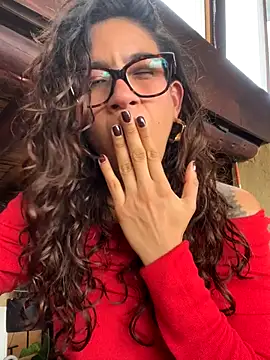 Snapshot of ValeriEvan chatting on 09.24.25 ValeriEvan online show from 09.24.25