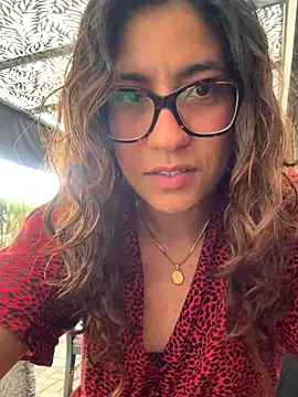 Snapshot of ValeriEvan chatting on 10.04.25 ValeriEvan online show from 10.04.25