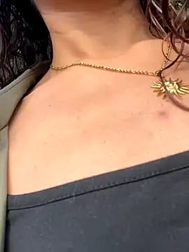 Snapshot of ValeriEvan chatting on 10.26.25 ValeriEvan online show from 10.26.25