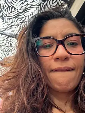 Snapshot of ValeriEvan chatting on 10.30.25 ValeriEvan online show from 10.30.25