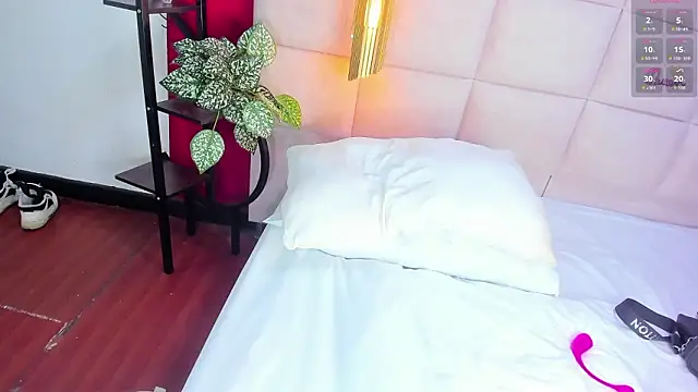 Amberluy online show from 02.14.26