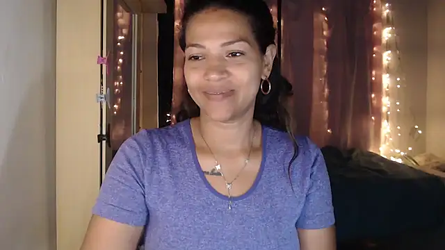 Snapshot of makennaa_ chatting on 09.11.25 makennaa online show from 09.11.25
