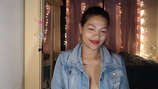 Snapshot of makennaa_ chatting on 09.12.25 makennaa online show from 09.12.25