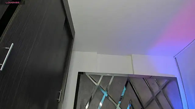 Snapshot of samaay07_ chatting on 10.25.25 samaay07 online show from 10.25.25