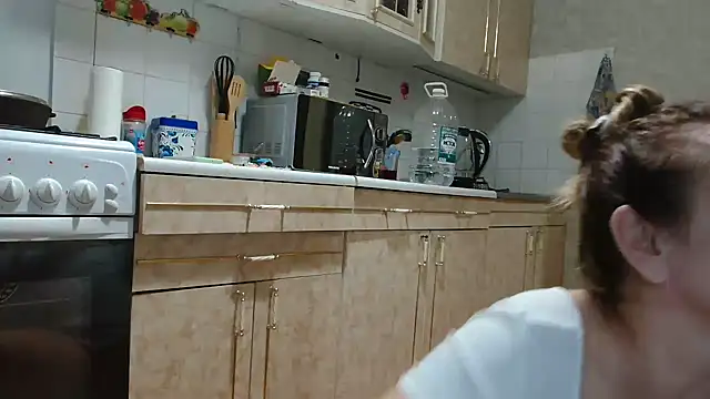Vika  online show from 02.05.25