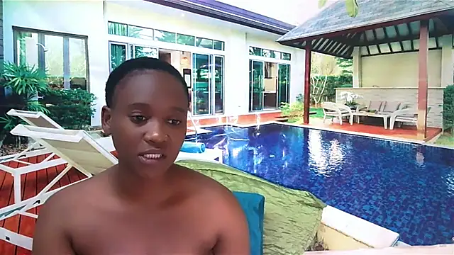 Snapshot of EbonyOlive69 chatting on 12.14.24 EbonyOlive69 online show from 12.14.24