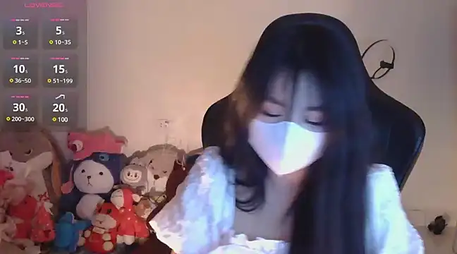 Snapshot of TimmyZi chatting on 12.22.24 TimmyZi online show from 12.22.24