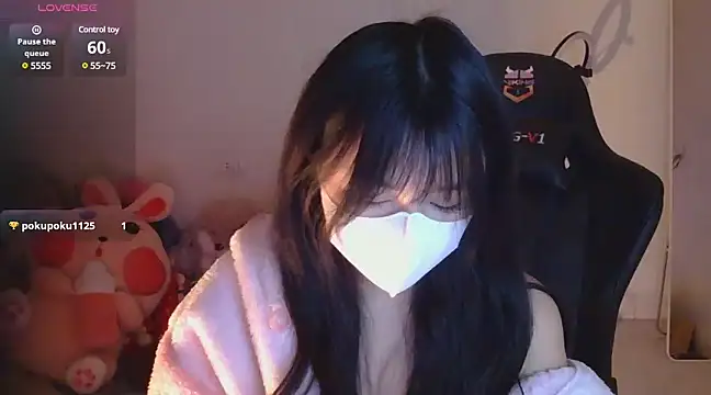 Snapshot of TimmyZi chatting on 01.15.25 TimmyZi online show from 01.15.25