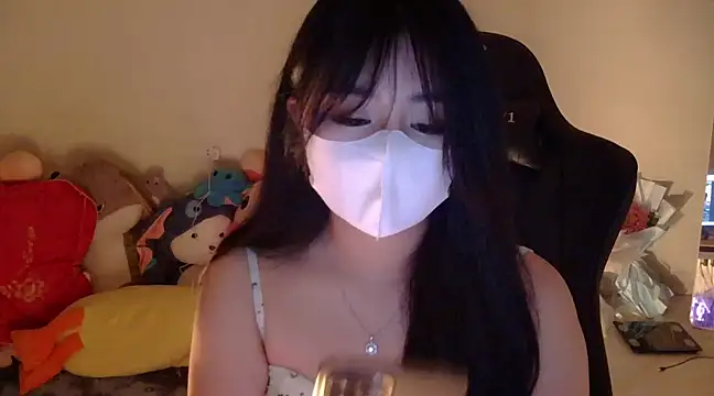 Snapshot of TimmyZi chatting on 03.15.25 TimmyZi online show from 03.15.25