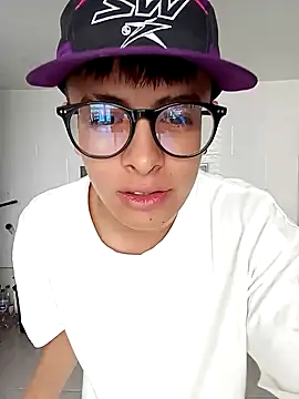 Snapshot of Cuervo_maniaco chatting on 12.15.24 Cuervo maniaco online show from 12.15.24