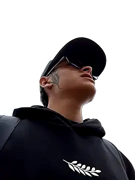 Snapshot of Cuervo_maniaco chatting on 01.28.25 Cuervo maniaco online show from 01.28.25