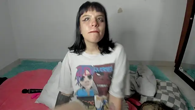Snapshot of Lucyfx666 chatting on 12.17.24 Lucyfx666 online show from 12.17.24