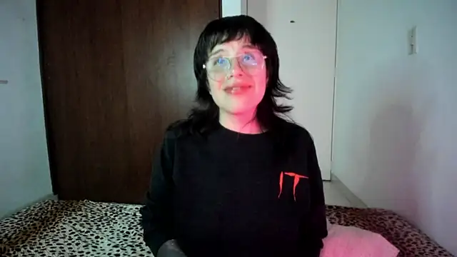 Lucyfx666 online show from 09.30.25