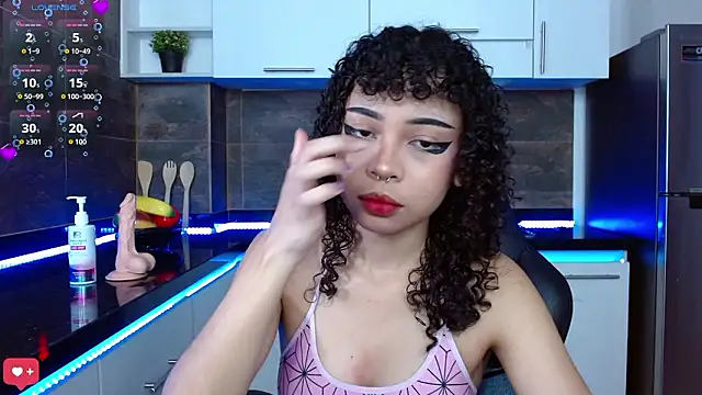 Snapshot of north_sweet_ chatting on 02.13.26 north sweet online show from 02.13.26