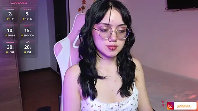 suzumi   online show from 01.07.25