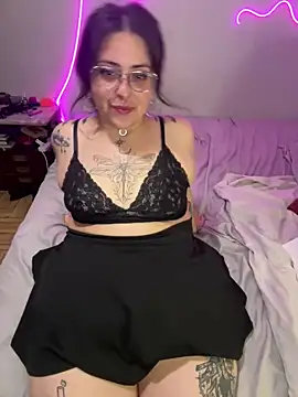 Snapshot of Mizztikaa chatting on 02.07.25 Mizztikaa online show from 02.07.25