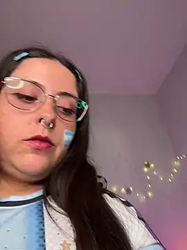 Snapshot of Mizztikaa chatting on 07.12.26 Mizztikaa online show from 07.12.26