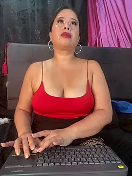 Leahstonee2 online show from 01.14.25