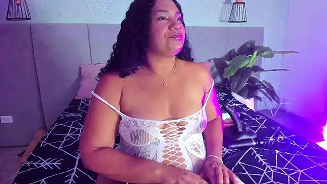 Annie-Wolf online show from 01.21.25