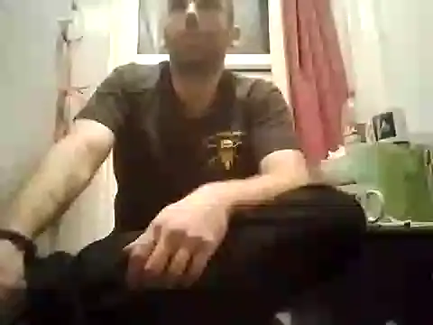 Snapshot of DrbigdickUK chatting on 09.16.25 DrbigdickUK online show from 09.16.25