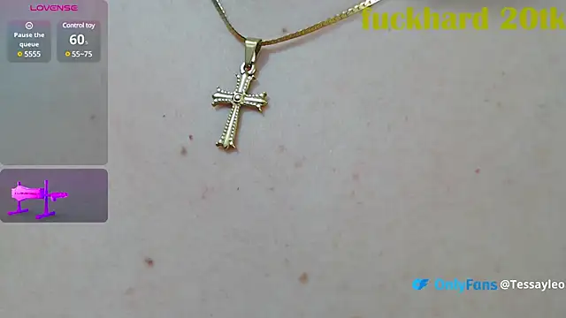 Snapshot of leoytessa_10 chatting on 12.23.24 leoytessa 10 online show from 12.23.24