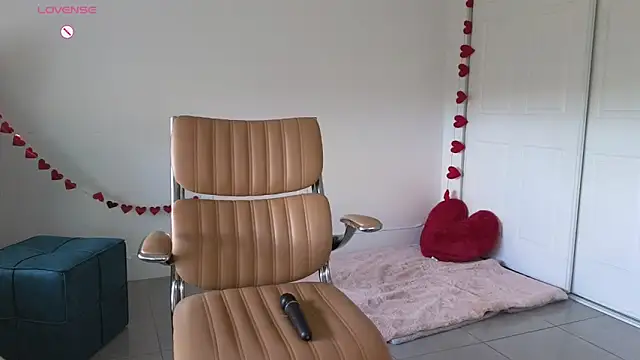 Sapphir3xoxo online show from 02.12.25