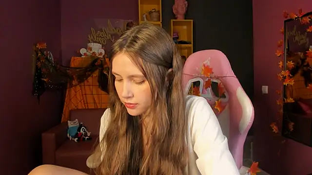 MaryannSoftt online show from 10.15.25