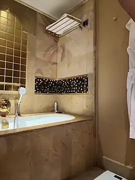 UKSYDNEYFOX online show from 03.20.25