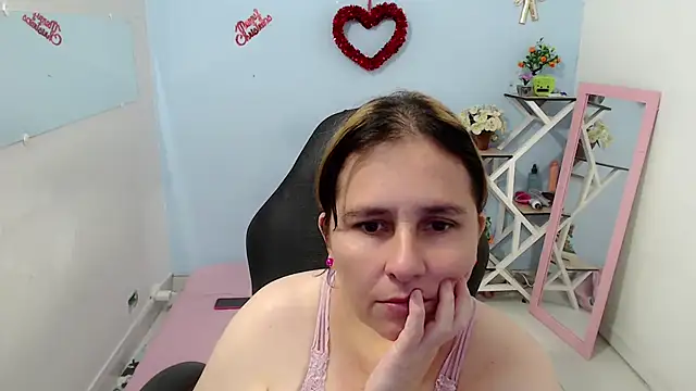 victoria jones online show from 03.12.26