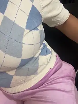 Snapshot of Diya_Chopra chatting on 11.03.25 Diya Chopra online show from 11.03.25