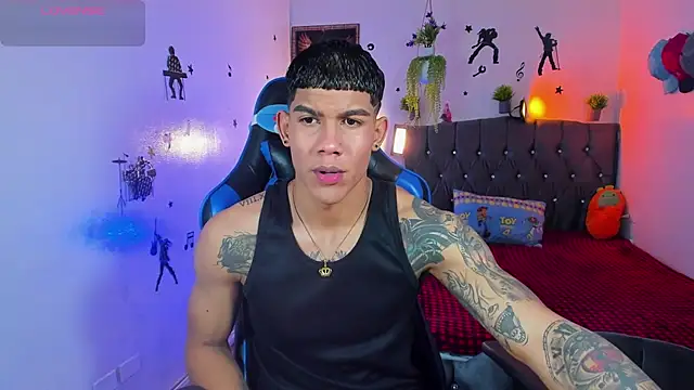 Snapshot of Damian_latinxxx chatting on 09.20.25 Damian latinxxx online show from 09.20.25