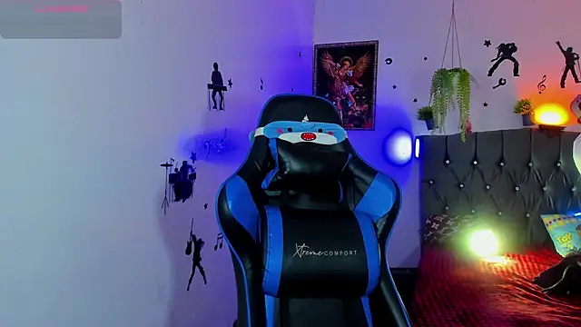 Snapshot of Damian_latinxxx chatting on 09.22.25 Damian latinxxx online show from 09.22.25