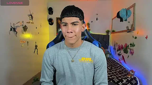 Snapshot of Damian_latinxxx chatting on 10.01.25 Damian latinxxx online show from 10.01.25