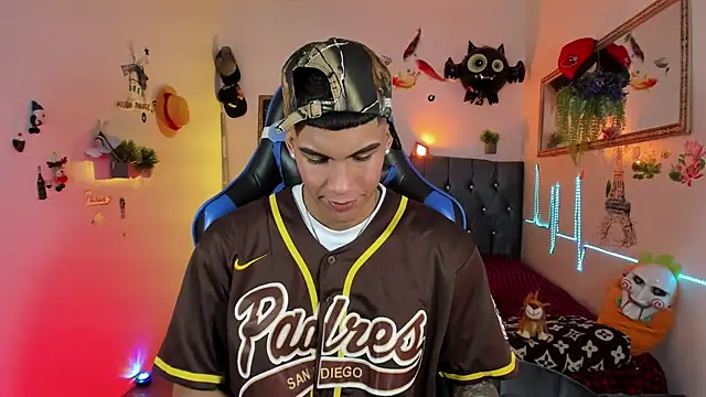 Snapshot of Damian_latinxxx chatting on 11.07.25 Damian latinxxx online show from 11.07.25