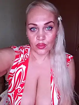 IsabellaBoni online show from 12.06.24