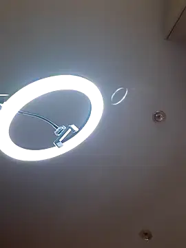 IsabellaBoni online show from 12.20.24