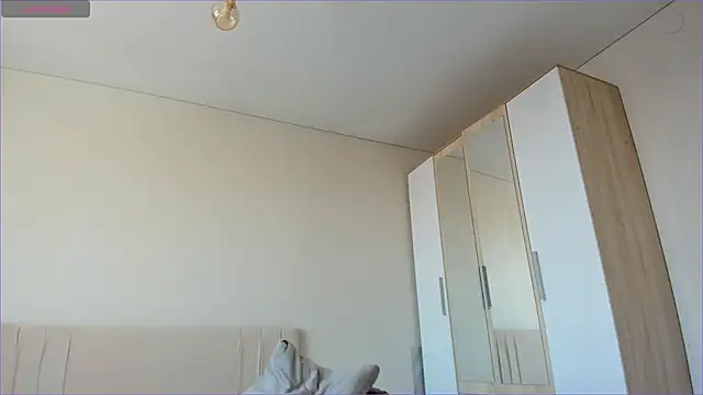 Snapshot of sweety_vikky chatting on 12.21.24 sweety vikky online show from 12.21.24