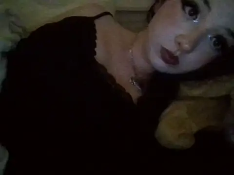 Snapshot of Cerisee04 chatting on 10.07.25 Cerisee04 online show from 10.07.25