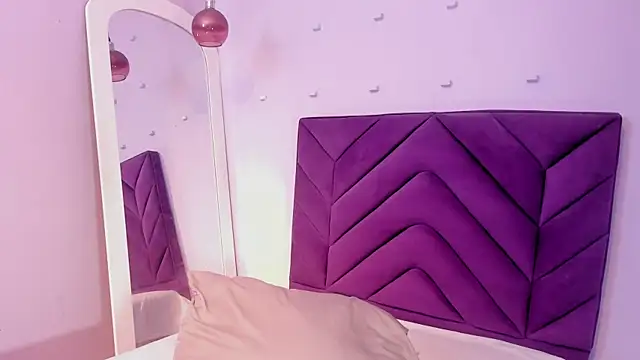 Isabellsmmith online show from 09.27.25