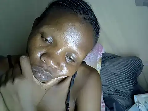 Snapshot of Sweet_serah chatting on 03.17.25 Sweet serah online show from 03.17.25