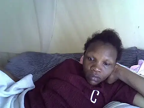 Snapshot of Sweet_serah chatting on 11.18.25 Sweet serah online show from 11.18.25